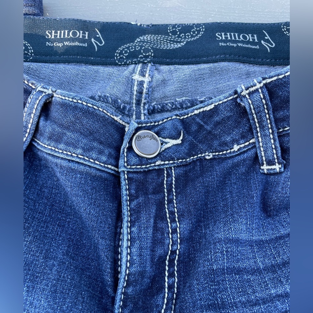 Wrangler Women's Shiloh Ultimate Riding Jeans - 10WRS40TA size 32 - Picture 12 of 16